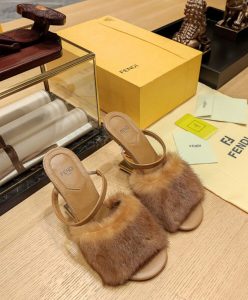 Fendi Womens First 8R8212-3