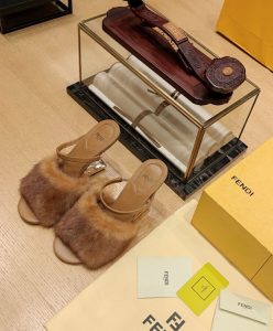 Fendi Womens First 8R8212-4
