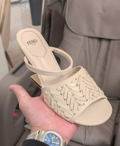 Fendi Womens First 8R8212 Light Pink-5