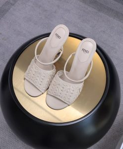 Fendi Womens First 8R8212 Light Pink-9