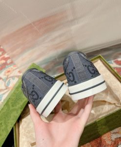 Gucci Mens Tennis 1977 Sneaker 774286-7