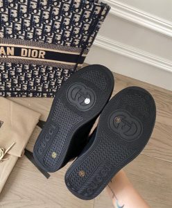 Gucci Unisex GG embossed sneaker Black-10