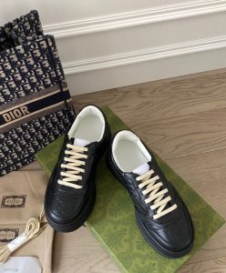 Gucci Unisex GG embossed sneaker Black-3