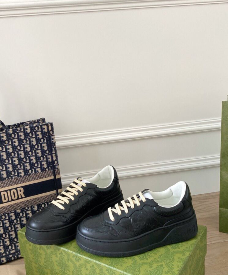 Gucci Unisex GG embossed sneaker Black-4