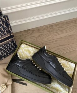 Gucci Unisex GG embossed sneaker Black-5