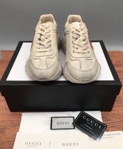 Gucci Unisex Rhyton sneaker with mouth print 552093 Cream-2