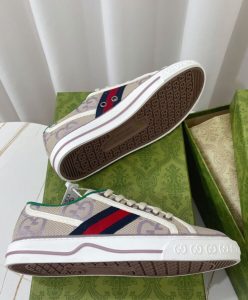 Gucci Unisex Tennis 1977 Jumbo GG Sneaker 725879 Purple-10