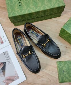 Gucci Womens 1953 Horsebit Leather Loafer 307929 Black-3