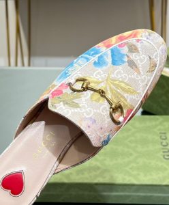Gucci Womens GG Flora Princetown Slipper 727197 Gray-9