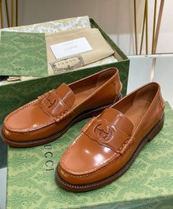 Gucci Womens Interlocking G Loafer 738676-5