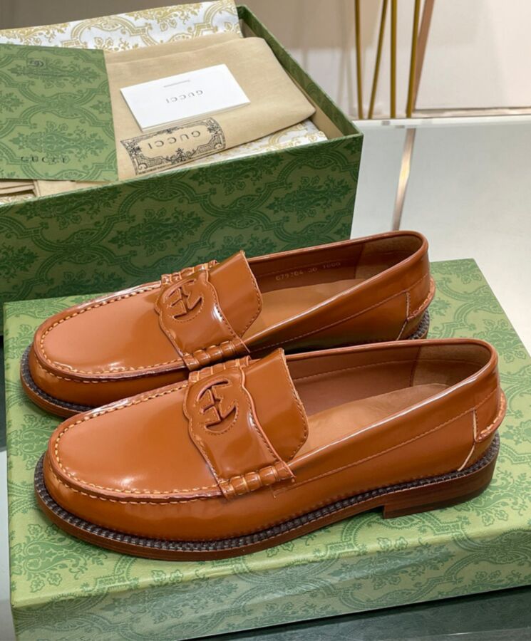 Gucci Womens Interlocking G Loafer 738676-6