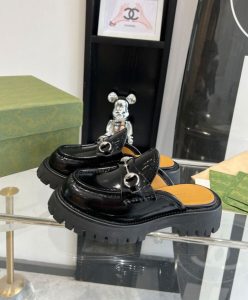 Gucci Womens Mule With Horsebit 764207 Black-3