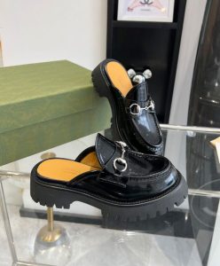 Gucci Womens Mule With Horsebit 764207 Black-6