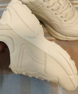 Gucci Womens Rhyton Gucci logo leather sneaker Cream-6