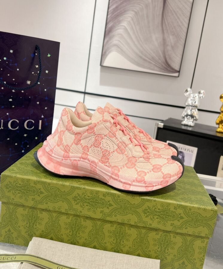 Gucci Womens Run Trainer 725612 Pink-4