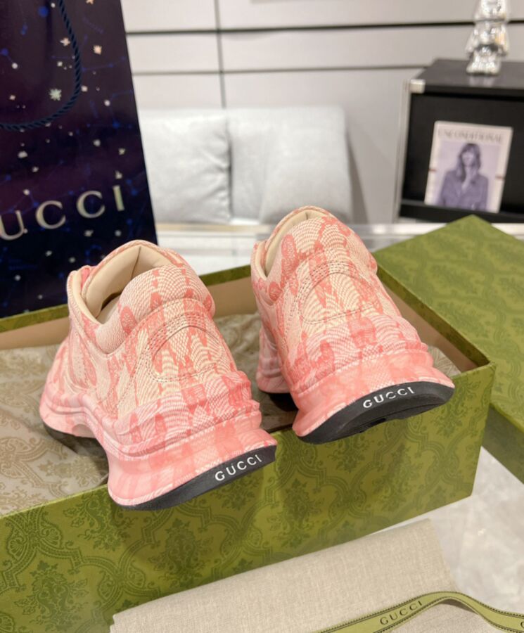 Gucci Womens Run Trainer 725612 Pink-7