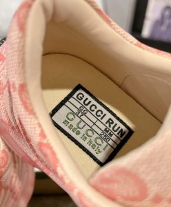 Gucci Womens Run Trainer 725612 Pink-9