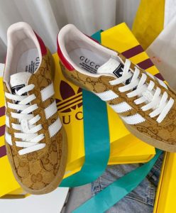 Gucci x Adidas Unisex Gazelle Sneaker Apricot-3