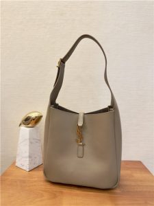 LE 5 A 7 Supple Small 713938 Beige Grained Leather-1.jpg