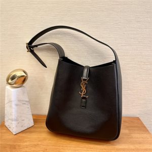 LE 5 A 7 Supple Small 713938 Black Grained Leather-1.jpg