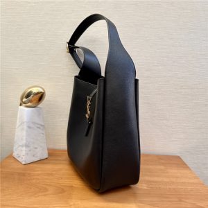 LE 5 A 7 Supple Small 713938 Black Grained Leather-2.jpg