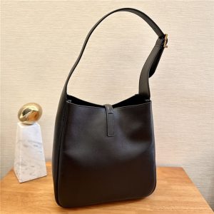 LE 5 A 7 Supple Small 713938 Black Grained Leather-3.jpg