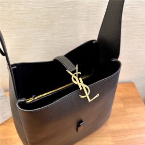 LE 5 A 7 Supple Small 713938 Black Grained Leather-8.jpg