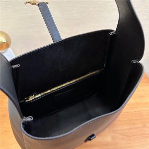 LE 5 A 7 Supple Small 713938 Black Grained Leather-9.jpg