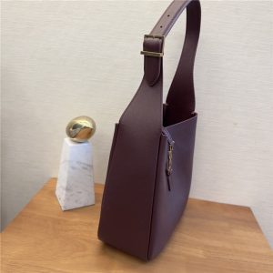 LE 5 A 7 Supple Small 713938 Burgundy Grained Leather-2.jpg