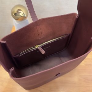 LE 5 A 7 Supple Small 713938 Burgundy Grained Leather-9.jpg