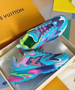 Louis Vuitton Mens LV Runner Tatic Sneaker-6