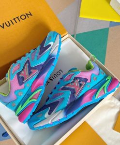 Louis Vuitton Mens LV Runner Tatic Sneaker-8