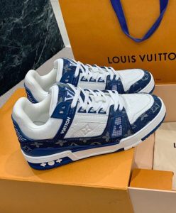 Louis Vuitton Unisex LV Trainers-3