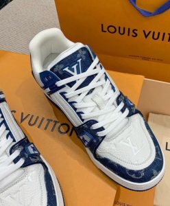 Louis Vuitton Unisex LV Trainers-6
