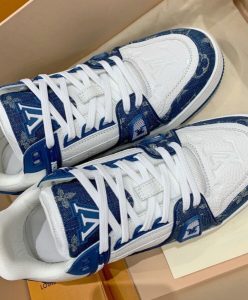 Louis Vuitton Unisex LV Trainers-8