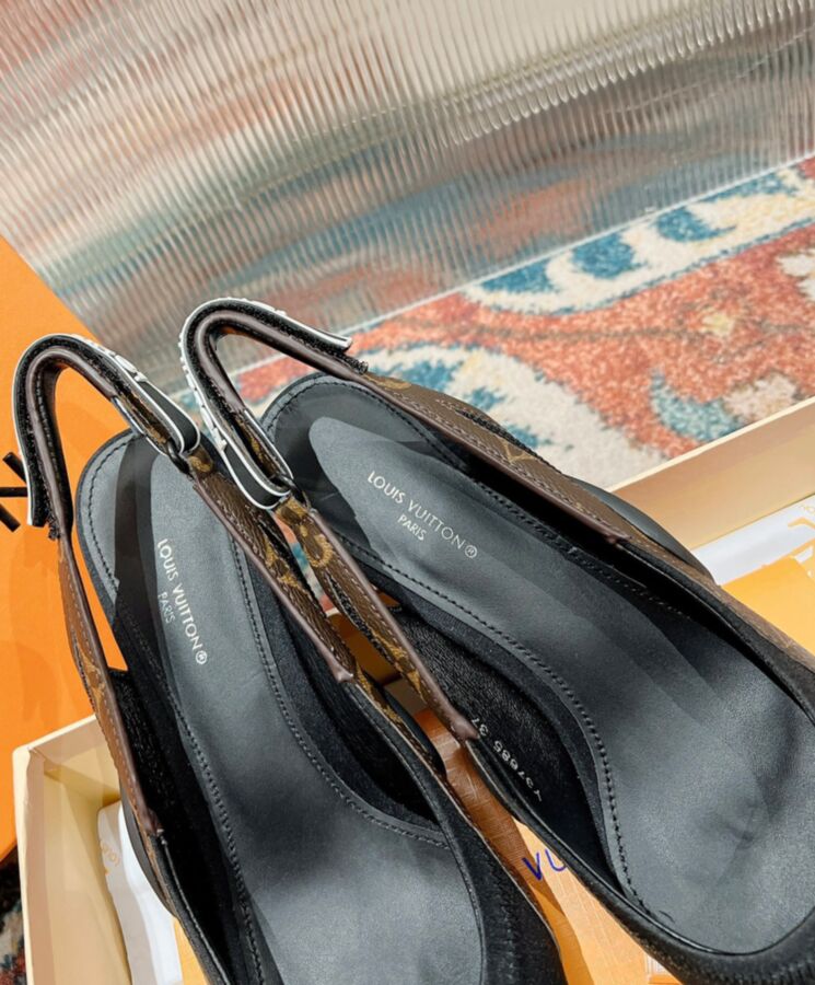 Louis Vuitton Womens Archlight Slingback Pump 1AAW7M Brown-8