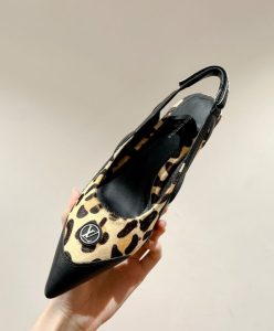 Louis Vuitton Womens Archlight Slingback Pump 1ABTMZ Light Coffee-4