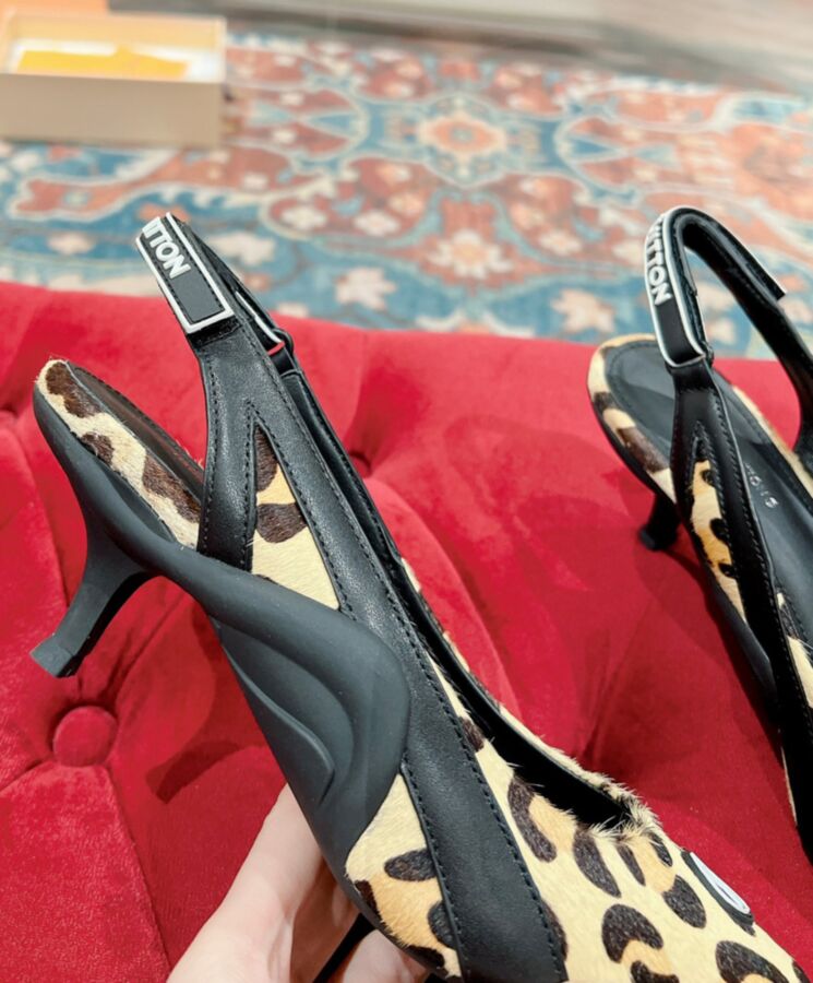 Louis Vuitton Womens Archlight Slingback Pump 1ABTMZ Light Coffee-9