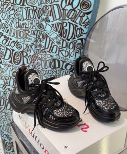 Louis Vuitton Womens Archlight Sneaker 1A95IBU-3