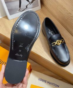 Louis Vuitton Womens Chess Flat Loafer Black-10