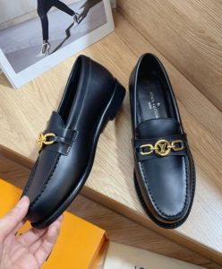 Louis Vuitton Womens Chess Flat Loafer Black-6