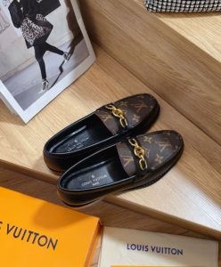 Louis Vuitton Womens Chess Flat Loafer Brown-5