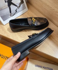 Louis Vuitton Womens Chess Flat Loafer Brown-7