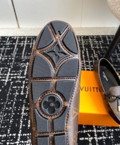 Louis Vuitton Womens Gloria Flat Loafer 1ABUZO Brown-10