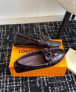 Louis Vuitton Womens Gloria Flat Loafer 1ABVD5 Mauve-4