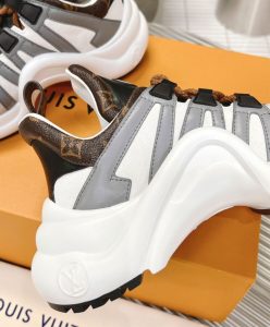 Louis Vuitton Womens LV Archlight Sneaker 1AAOWX Light Gray-8