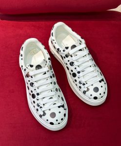 Louis Vuitton Womens LV x YK Time Out Sneaker 1AB9V6 White-2