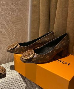 Louis Vuitton Womens Madeleine Pumps 1A4XBG Brown-3