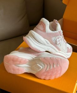 Louis Vuitton Womens Run 55 Sneaker 1ACGP4 1ACGQG 1AMI02-10