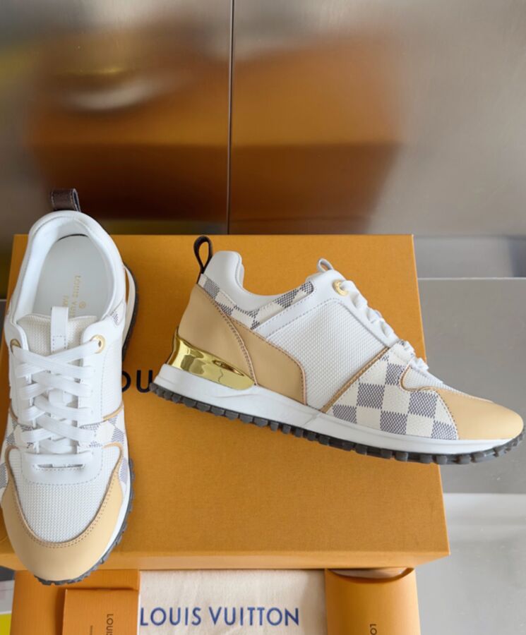 Louis Vuitton Womens Run Away Sneaker 1AAWFC Khaki-4